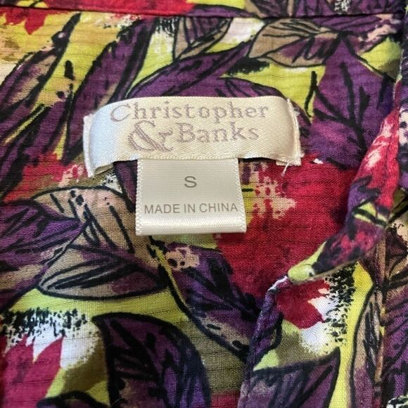 Christopher & Banks floral button down shirt Small - Picture 4 of 6
